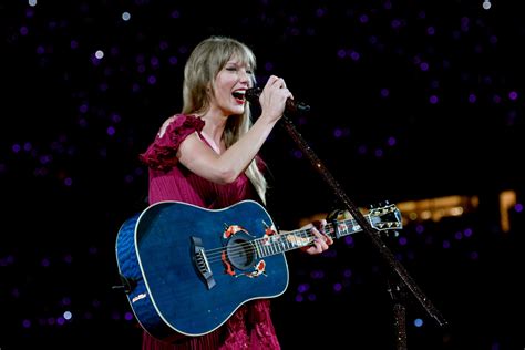 Last taylor swift tour - Aug 10, 2023 · Taylor Swift wrapped up her six-night stint at SoFi Stadium in Inglewood, Calif. on Wednesday (Aug. 9), marking the end of the first leg of her North American tour. True to form, the superstar ... 